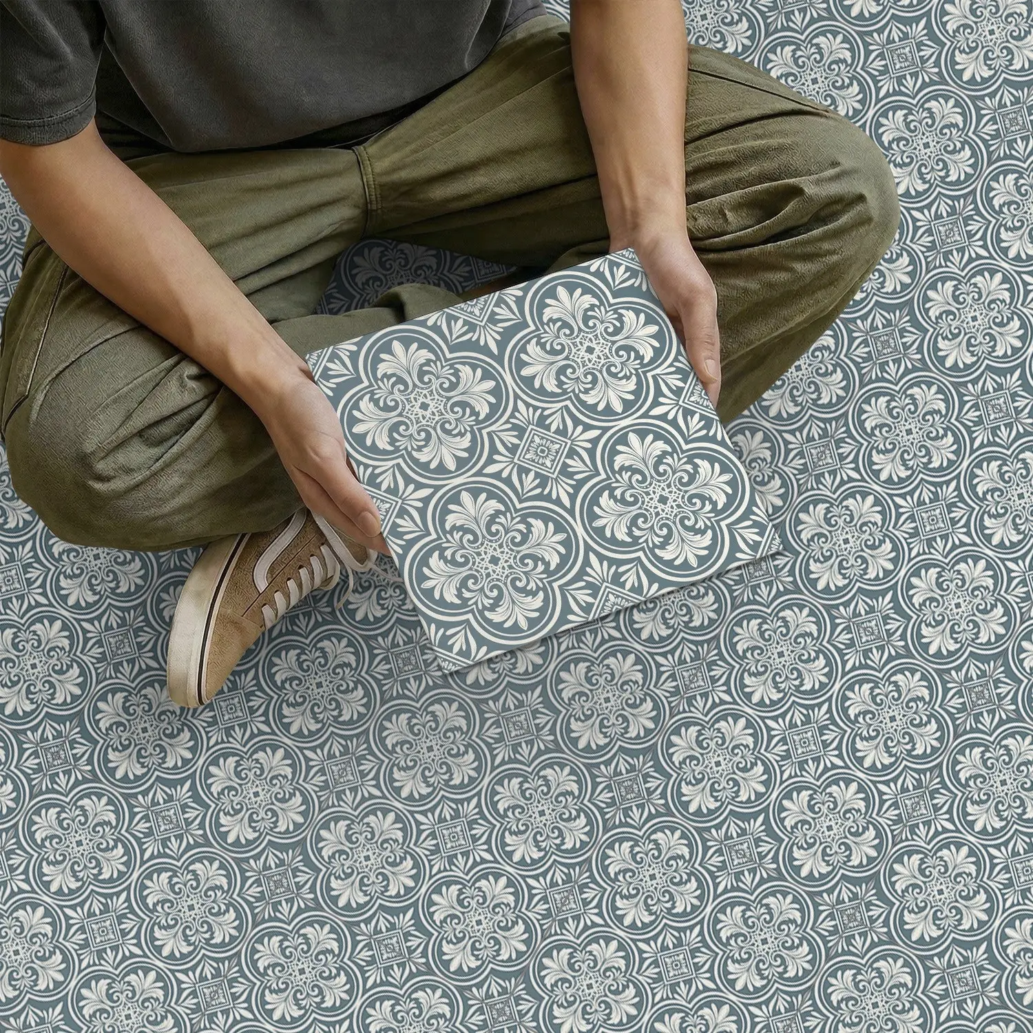 European Baroque Clover Vintage Cement Tile Sticker, 0.72mm Waterproof Non-Slip Self-Adhesive Floor Decal for Bathroom Kitchen DIY
