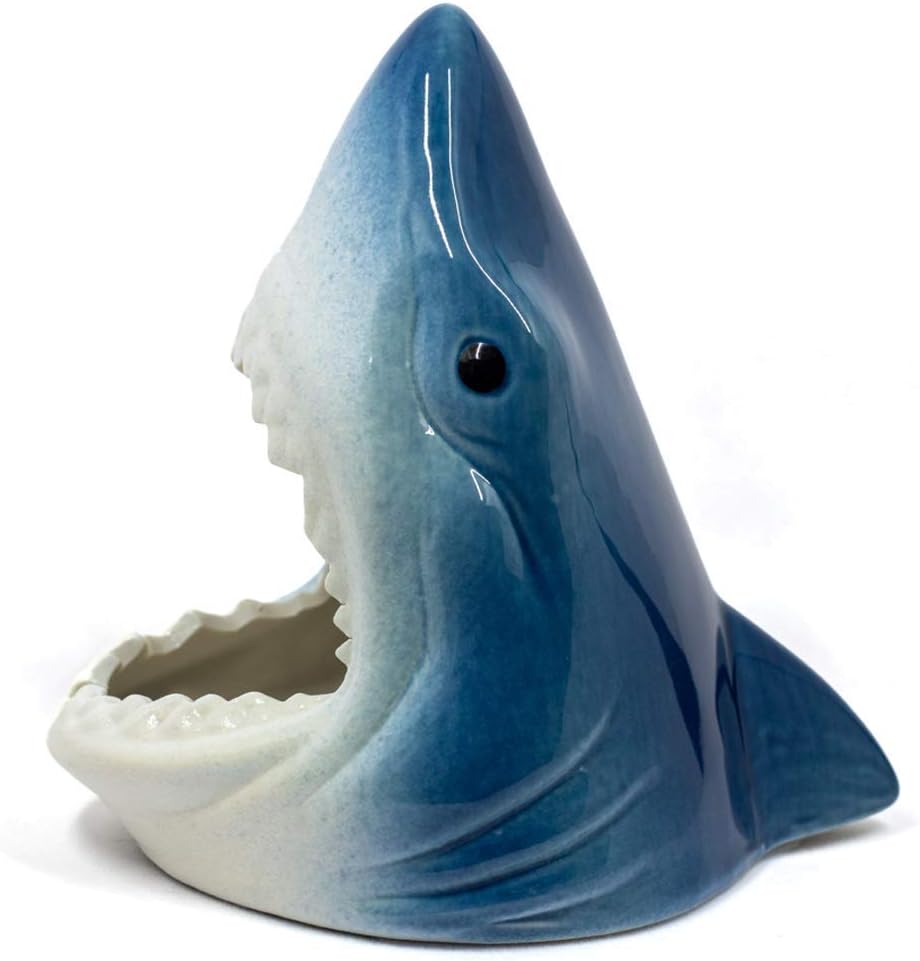 Shark-Shaped Ceramic Cigar Ashtray – Windproof Large Outdoor Ash Tray for Home or Office Decor