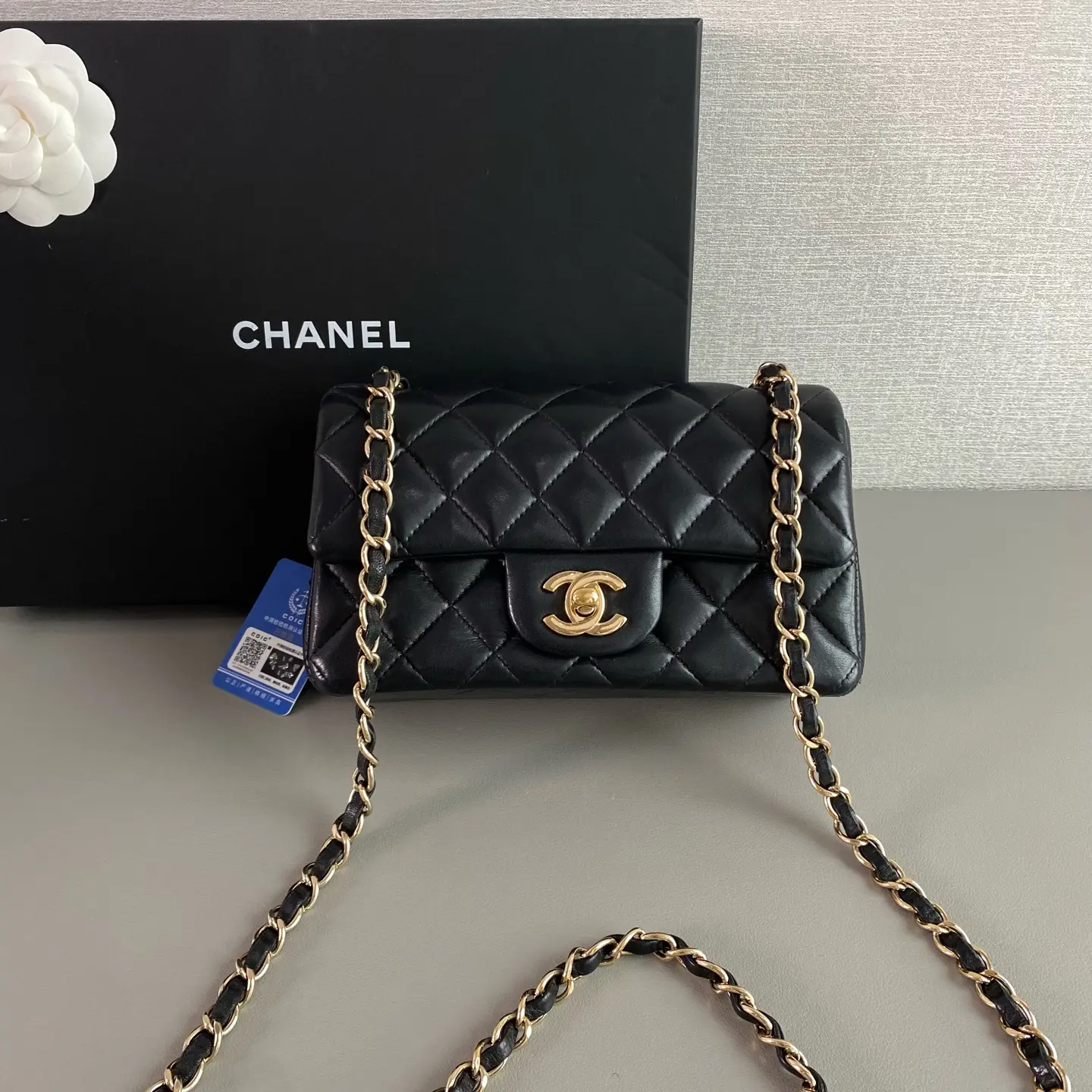 Pre-owned Chanel 2016 2017 Black Quilted Lambskin Mini Rectangular Classic Flap with Gold Hardware SC078