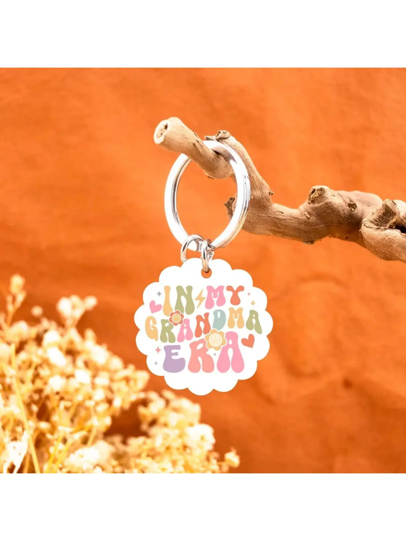 The new style grandma keychain, a gift for grandma, a token to commemorate grandma's first experience as a grandmother, a gift for Mother's Day, birthday and Thanksgiving Day