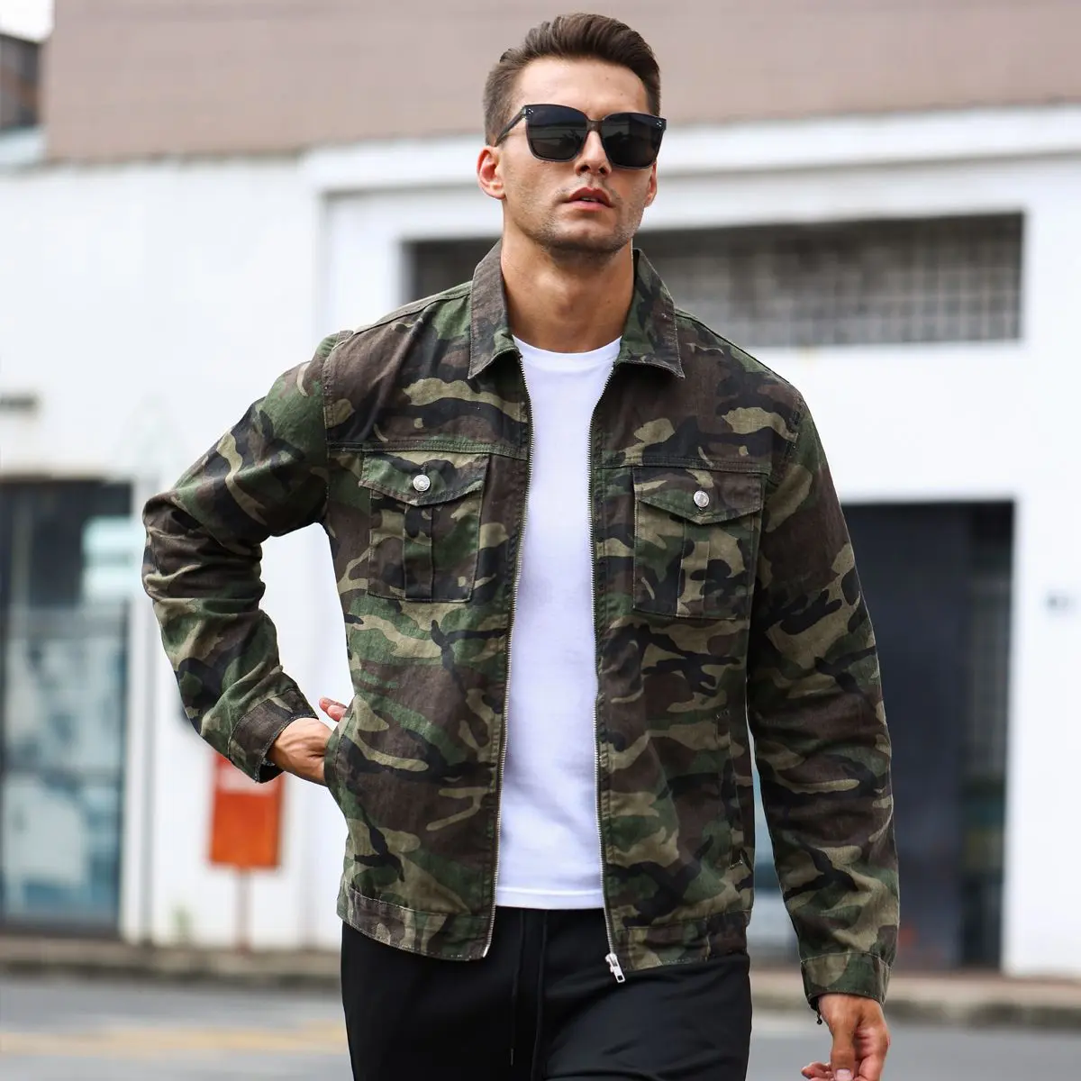 Men's Camo Denim Trucker Jacket,Classic Woodland Camouflage Zip Front Coat,Military Style Utility Workwear Jacket with Pockets,Fall Casual Streetwear Outerwear