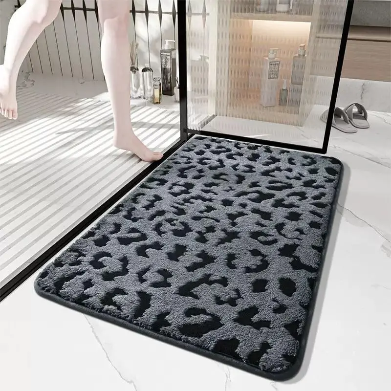 Leopard Print Bath Mat, Non-Slip Bathroom Rug, Absorbent Entry Pad, Festive Decorative Mat, Soft Cotton Velvet