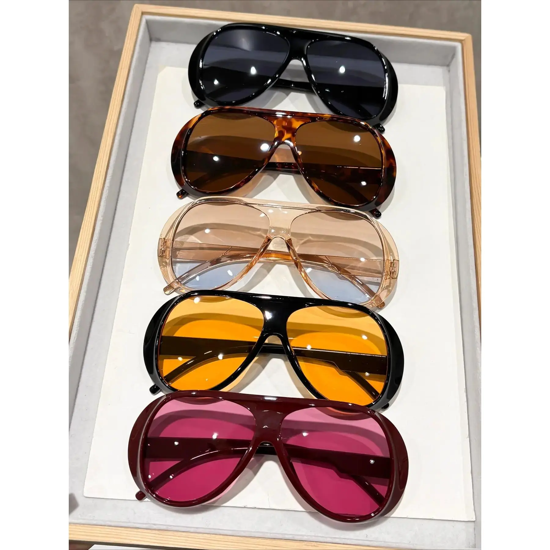5 Pack Women's Y2K Oversized Square Sunglasses, Vintage Retro Fashion Shades, Trendy Streetwear Eyewear with UV400 Protection, Lightweight Statement Glasses for Travel, Beach, Festival, Vacation & Daily Wear