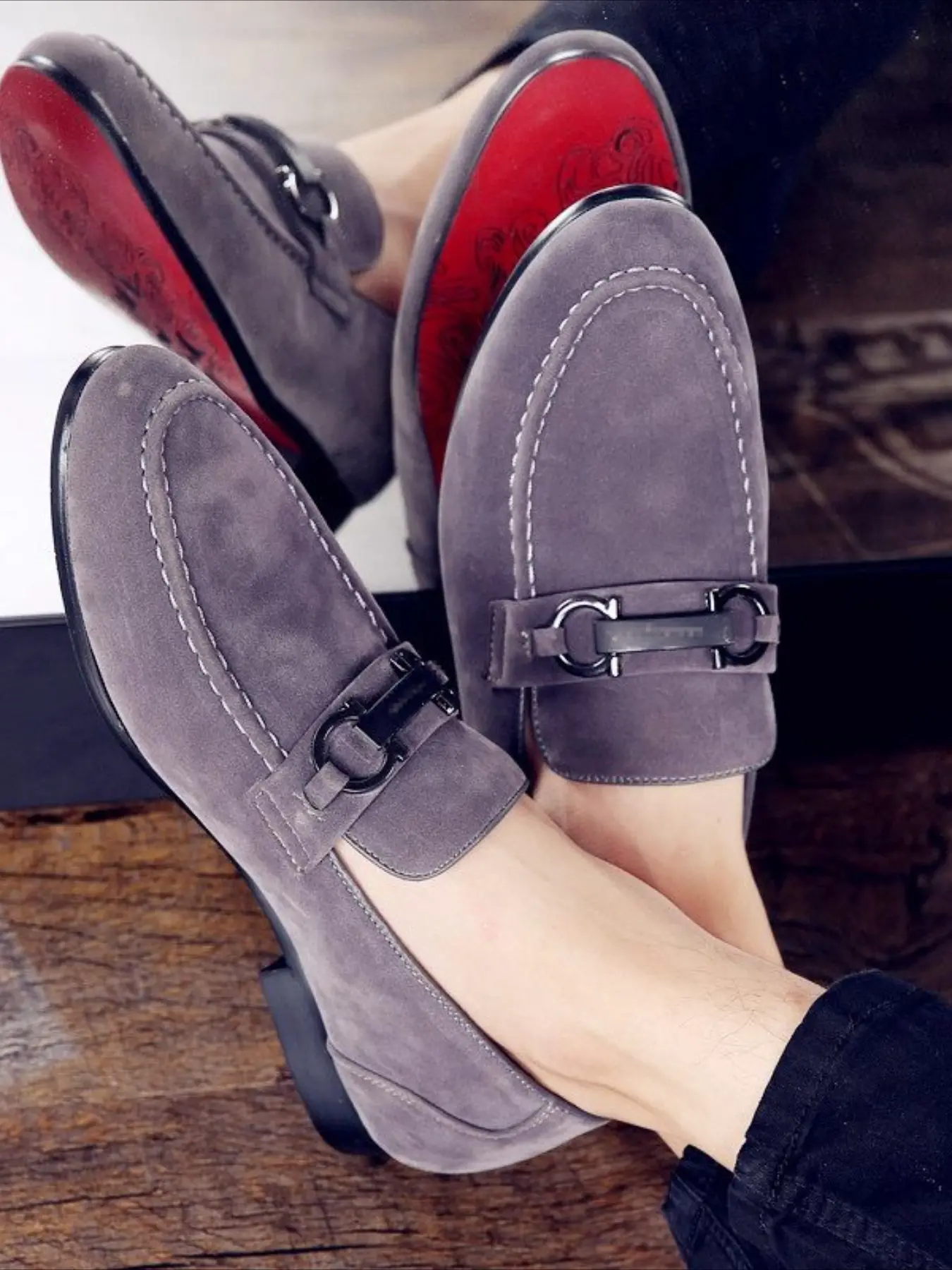Men Elegant Plain Loafers with red soles British style pointed suede like formal shoes business  fashion banquet  party shoes lazy shoes black green gray horseneck buckle bean shoes trendy nightclub hairstylist shoes