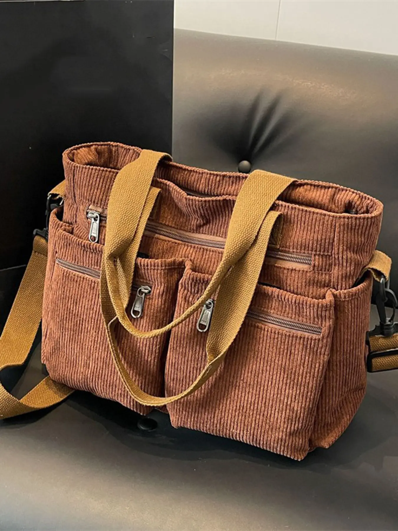 Niche design retro bow print literary shoulder tote bag, simple trendy classic fashion versatile handbag shoulder bag, casual college bag, Casual Commuter Bag, suitable for students and office workers daily commuting, shopping, etc.