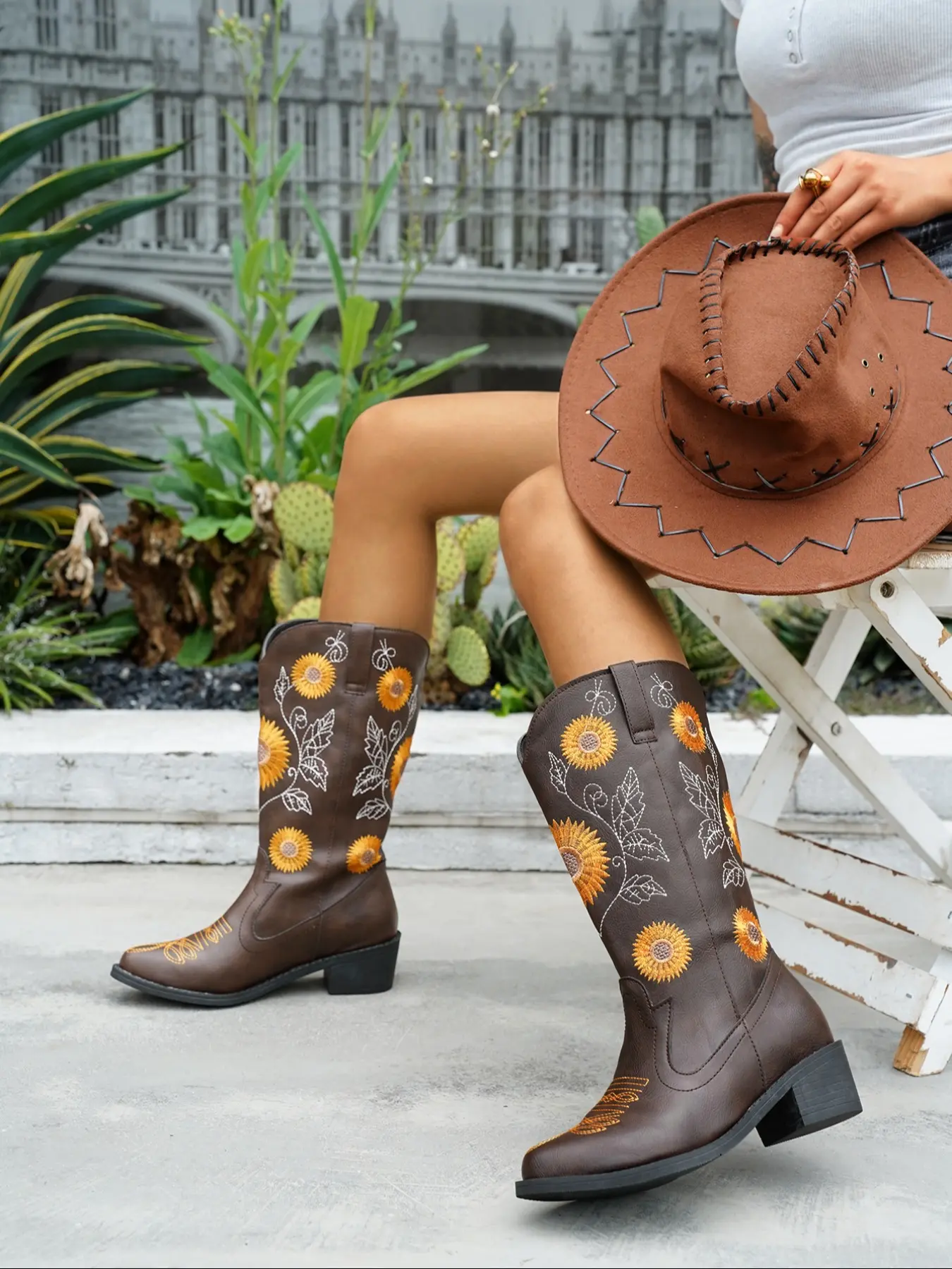 Sunflower Embroidered Western Cowboy Boots for Women, Thick Heel Pointed Toe High Top Boots, Music Festival Vacation Versatile Female Shoes