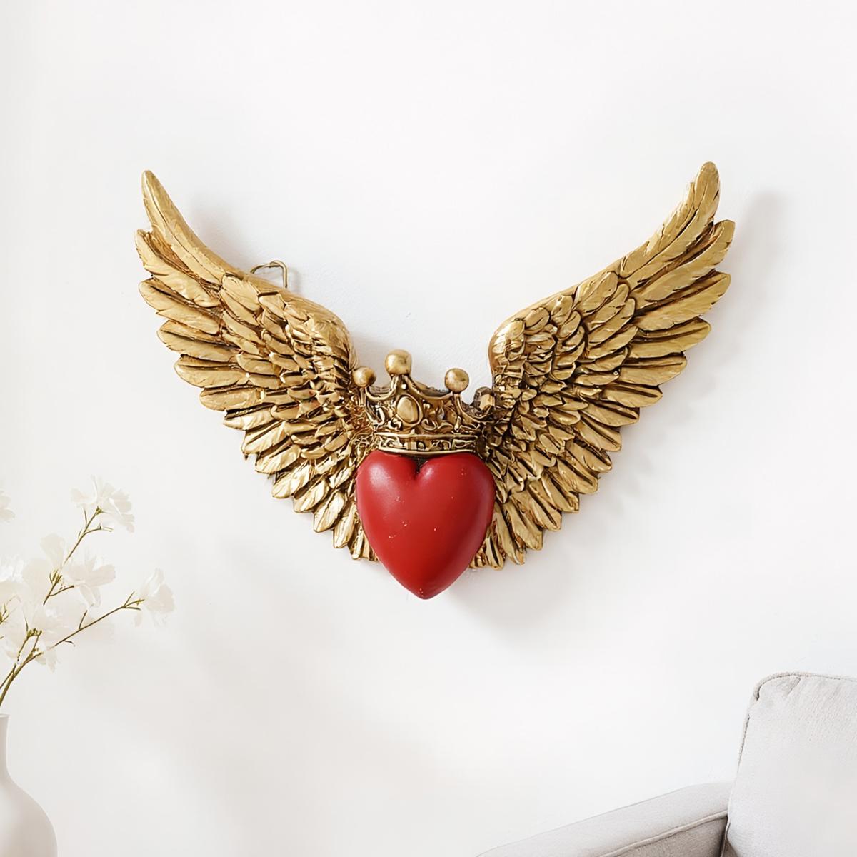 Resin Crown Heart Wings Decorative Hanging Ornament, Valentine's Day Handmade Wall Art, Room Decoration for Living Room, Study, Shop, Party