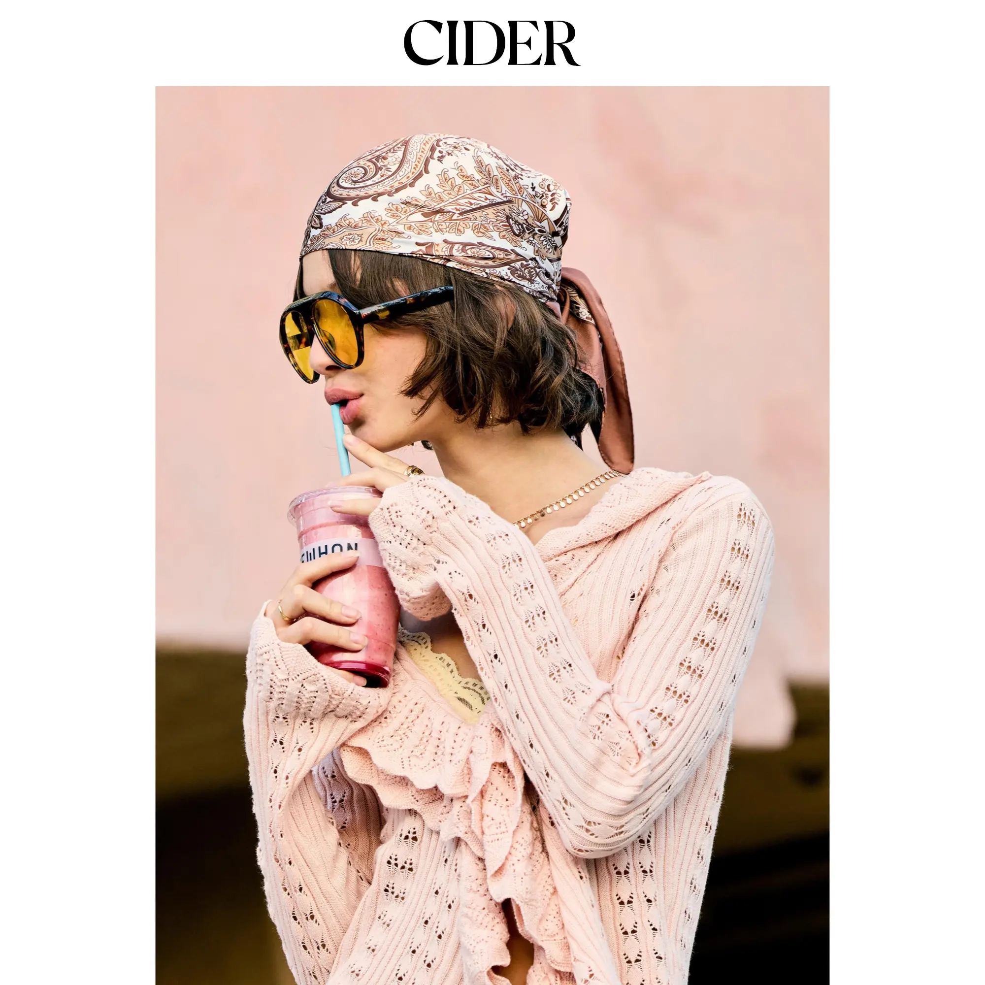 Cider LEAF & FLORAL SQUARE HEADSCARF Cider LEAF & FLORAL SQUARE HEADSCARF