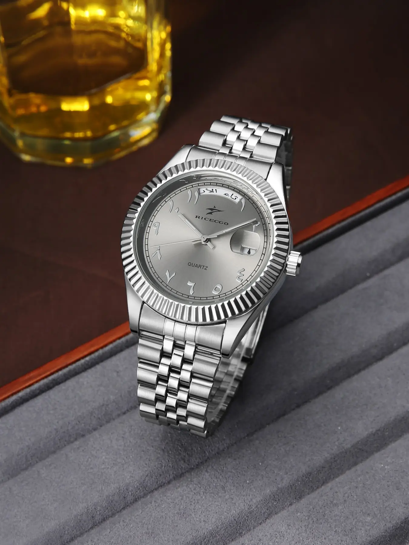 Men's Classic Arabic Numerals Round Dial Analog Quartz Watch, Daily Wear Accessories, Displays Weekday and Date, Back-to-School Gift, Father's Gift, Comes with Box, Exquisite Men's Gift Watch