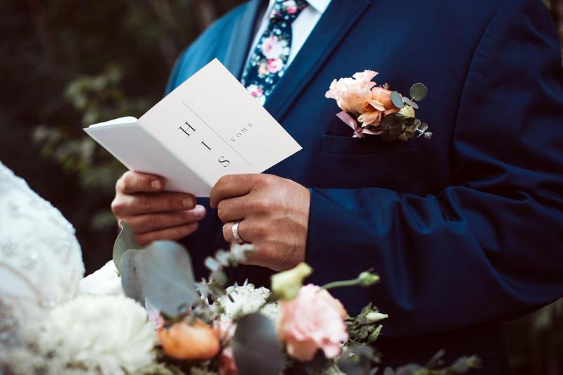 Modern Wedding Vow Books His and Hers - Bride and Wedding Notebook with 28 Pages - 5,9" x 3.9"- Great for Vow Renewal - Bridal Shower Gifts – Booklet - Bonus Time Capsule Love