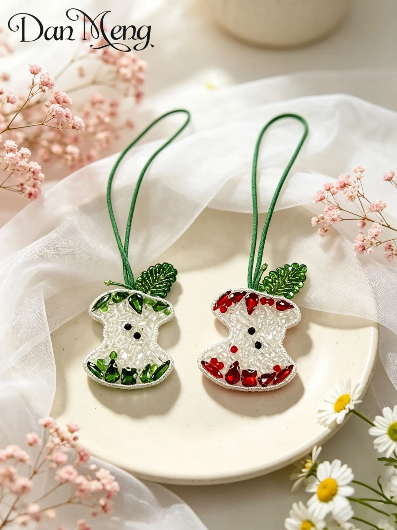 Luxury Handmade Beaded Apple Core Phone Charm, Cute Fruit Phone Strap, Bag Pendant, Camera Decoration, Accessory