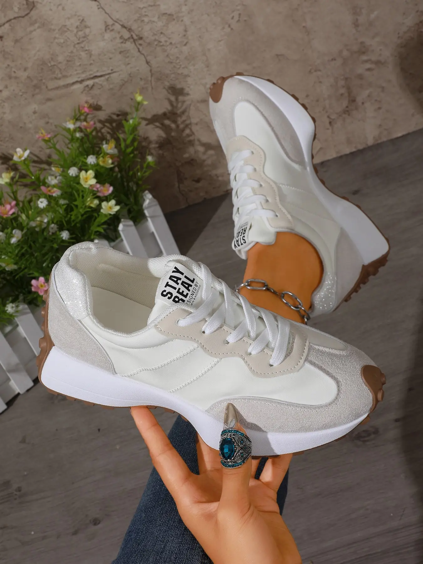 Vintage Retro Women Fashion Running Sneakers, Two Tone Patch Up Lace Up Trainer Shoes, Lightweight Gum Rubber Non Slip Platform Footwear for Daily Walk Street Shopping Travel Casual Outfits