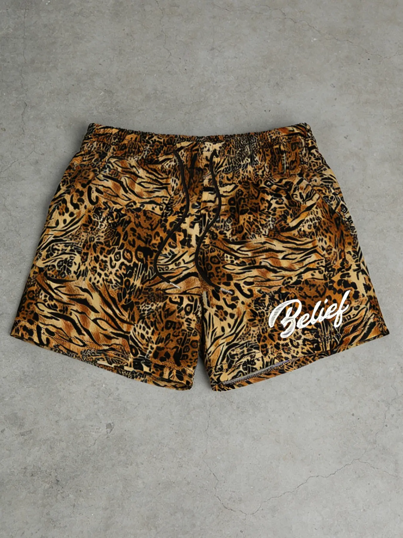 Men's Retro Leopard Print Shorts, Summer Street Style, Loose-Fit Drawstring Five-Quarter Pants, Casual Beachwear, All Seasons