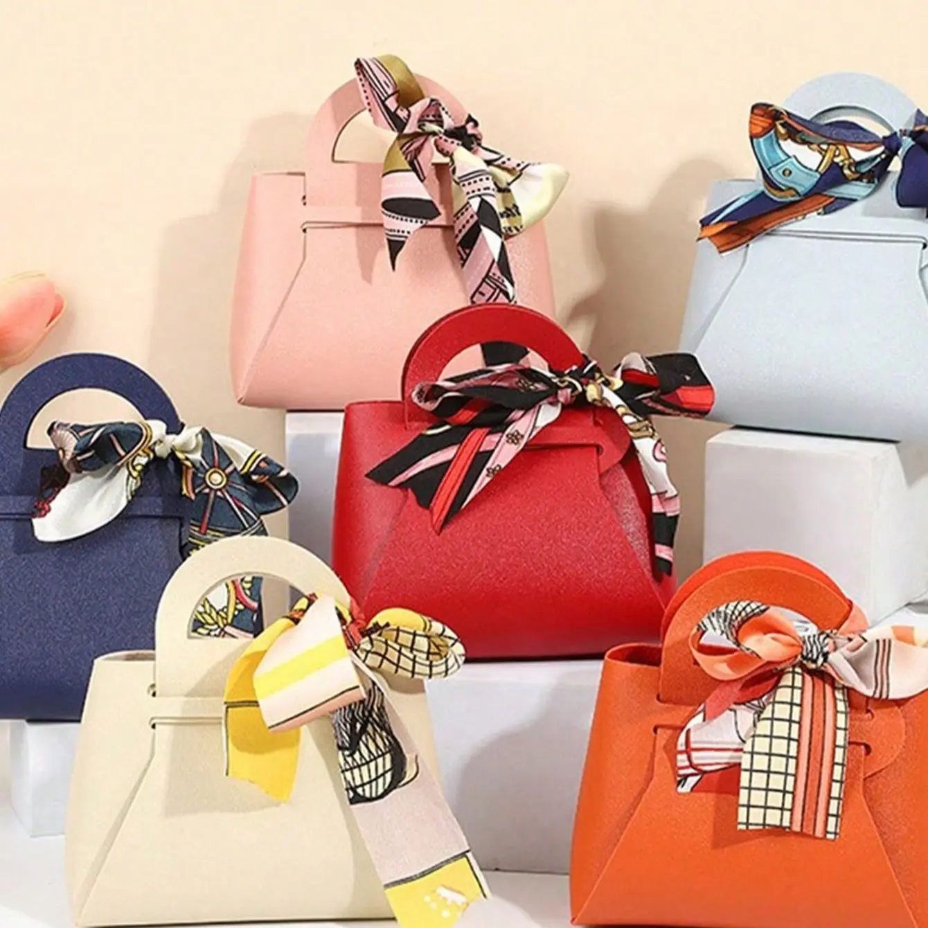 Butterfly Knot Leather Gift Bags, Gift Pouch, Goodie Bags, 5/10/20 Pack, High-Quality Material, Multi-Color Options, Mini Size, Ideal for Weddings and Parties, Birthday Party Favor Bags