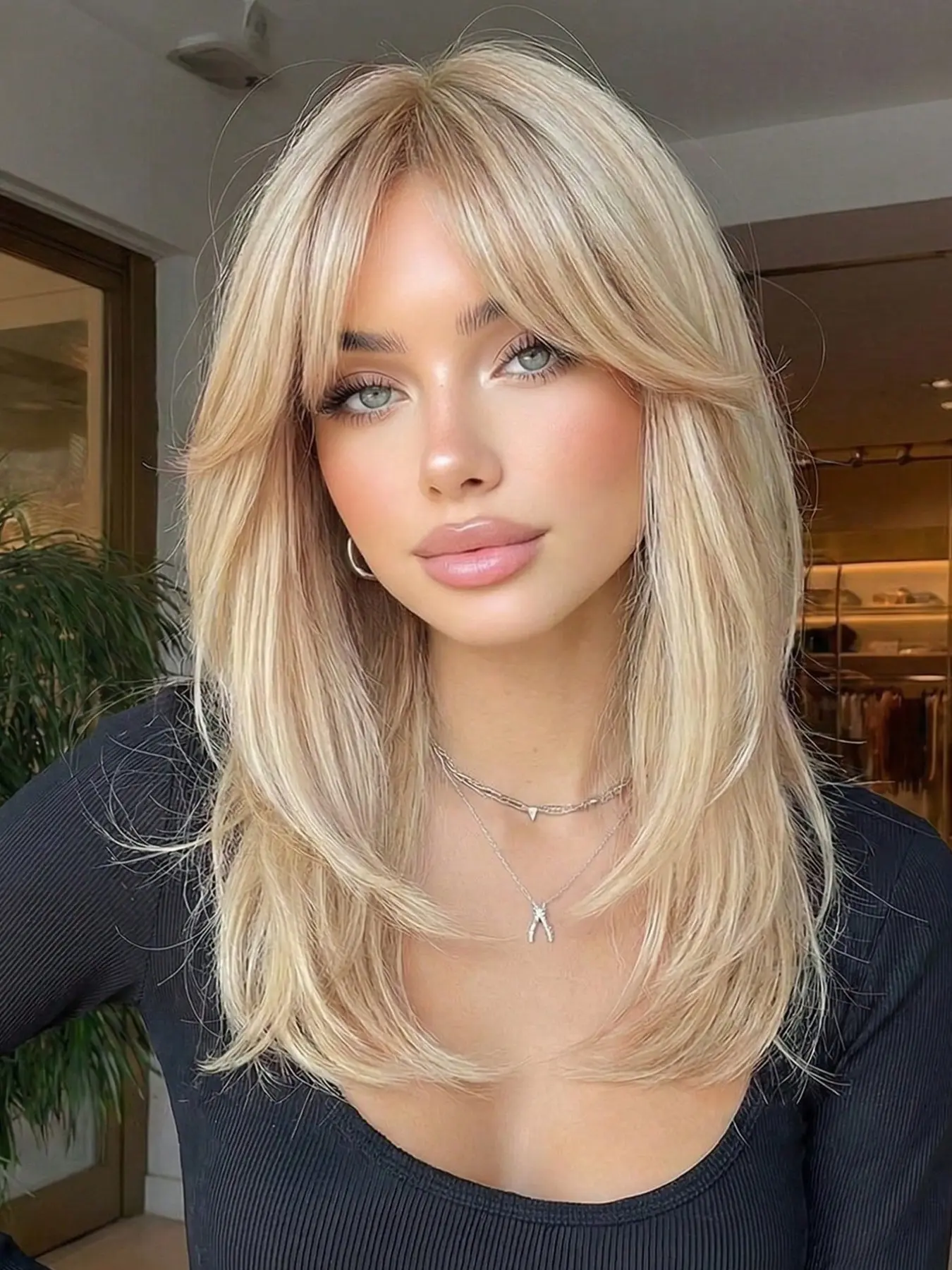 Blonde Synthetic Wig for Women, Medium Length Straight Hair, Heat Resistant Fiber, Daily Wear, Curtain Bang Layered Style, Straight Synthetic Wigs