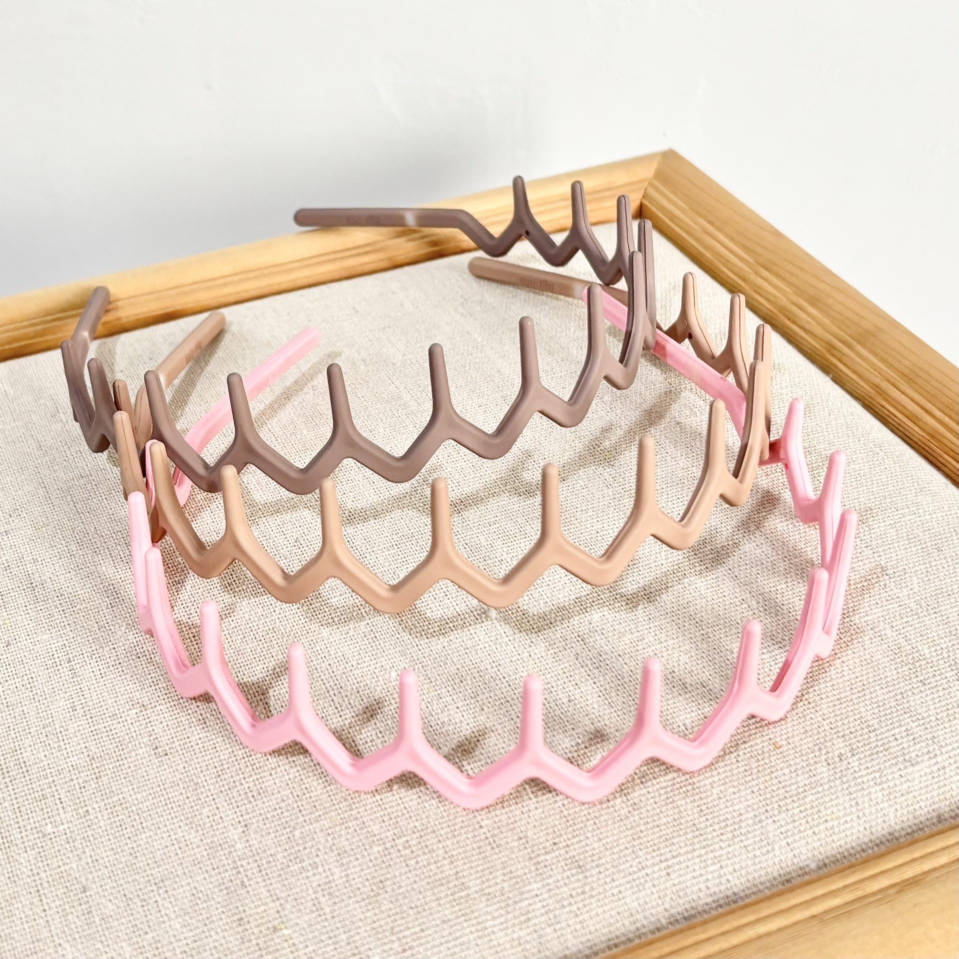 Headbands for Women & Teens, Plastic Hair Bands with Teeth Design, Non-Slip Combs, Ideal for All Seasons