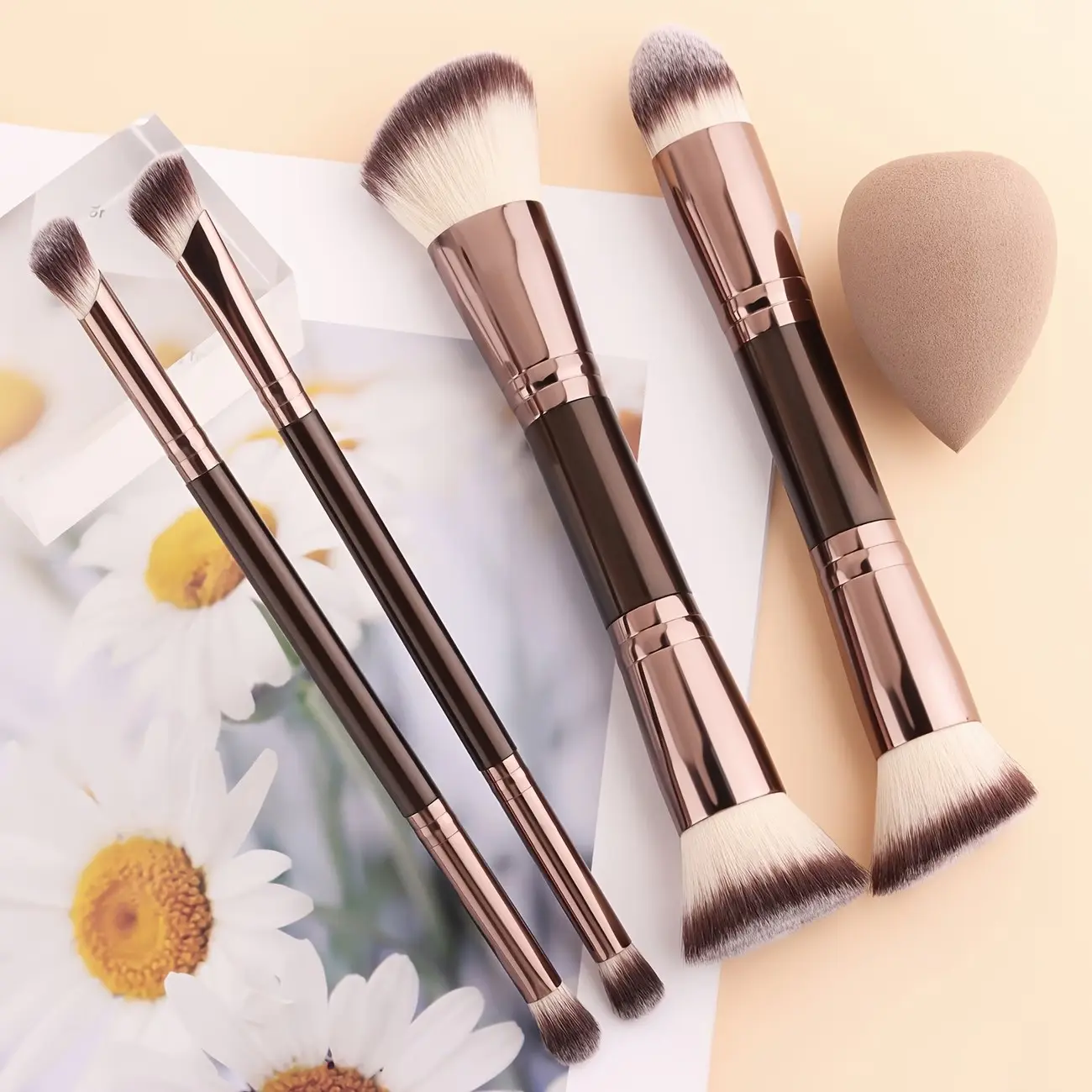 4 Dual-Ended Makeup Brushes with Beauty Sponge, No Shedding, Professional Eyeshadow, Concealer, Blush, Brow Brush, Soft Synthetic Bristles