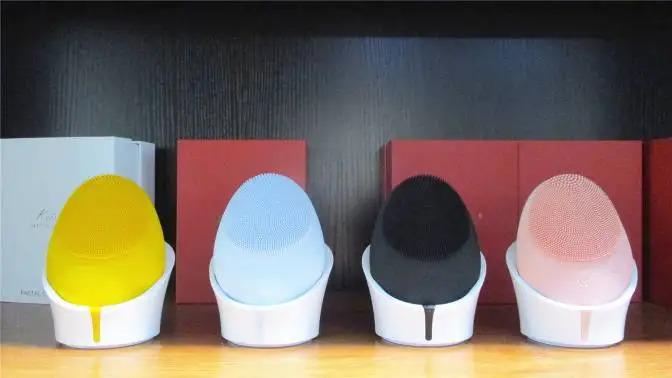 Facial Brush Cleansing Circular Shaped Face Silicone Scrub Portable Mini USB Brush Cleansing Facial Brush Cleansing Circular Shaped Face Silicone Scrub Portable Mini USB Brush Cleansing
