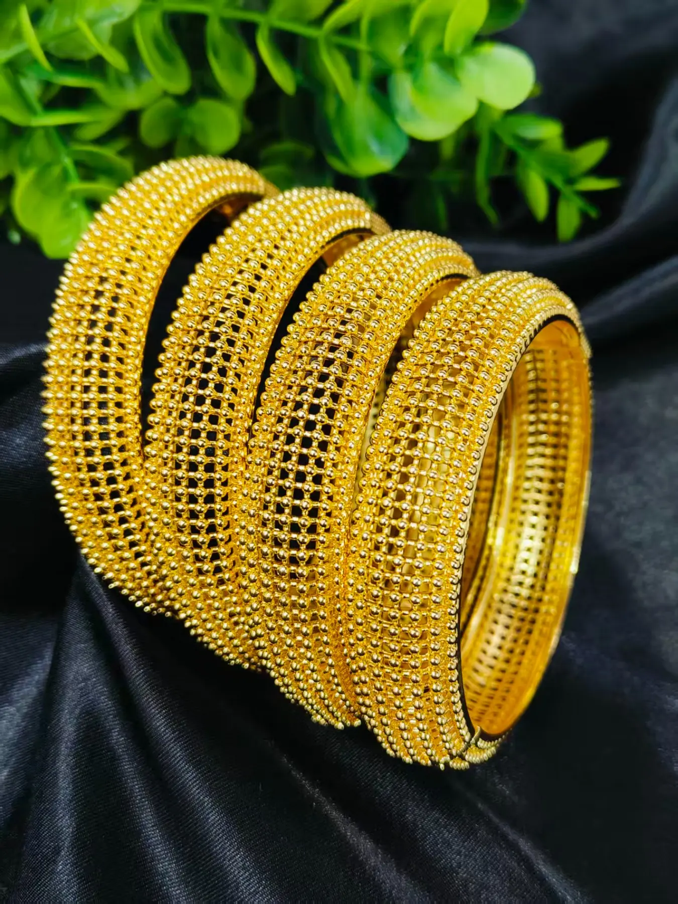 Fashion Women's Hollow Open Bangle Bracelet, Party Jewelry Set, All Seasons, Gift for Mom, Girlfriend, Daughter