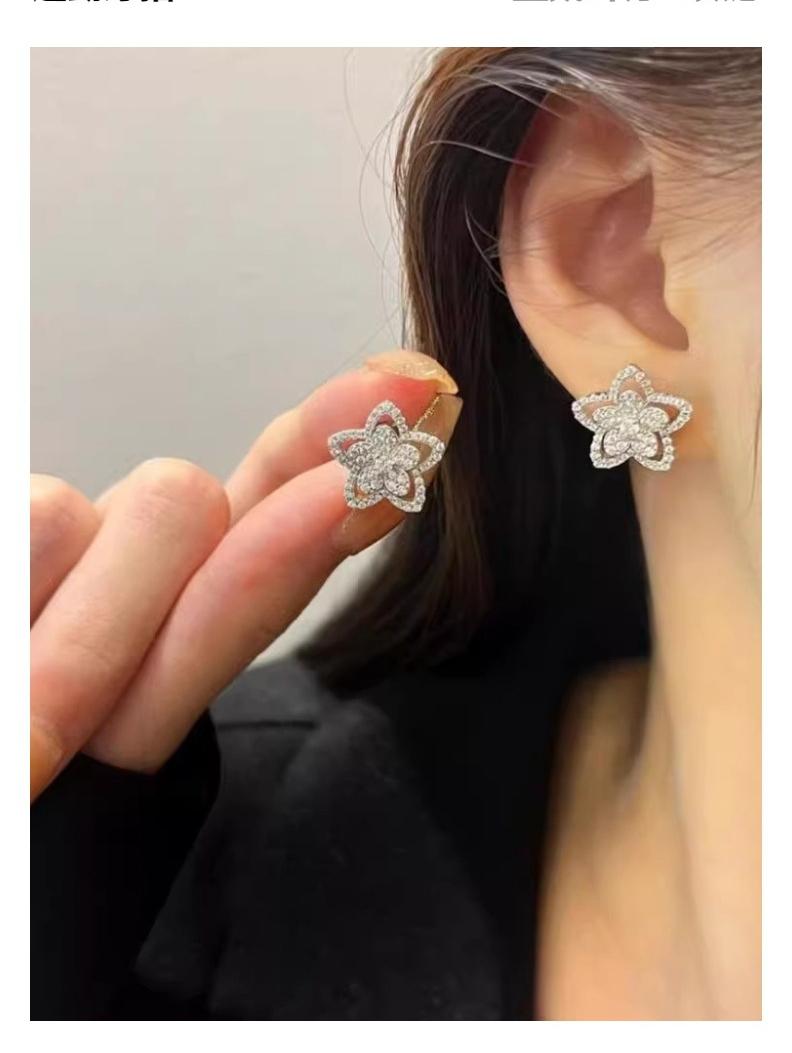 Luxury Flower Stud Earrings for Women, Silver Crystal Floral Earrings, Sparkly Elegant Statement Jewelry for Wedding Party Anniversary Birthday Gift