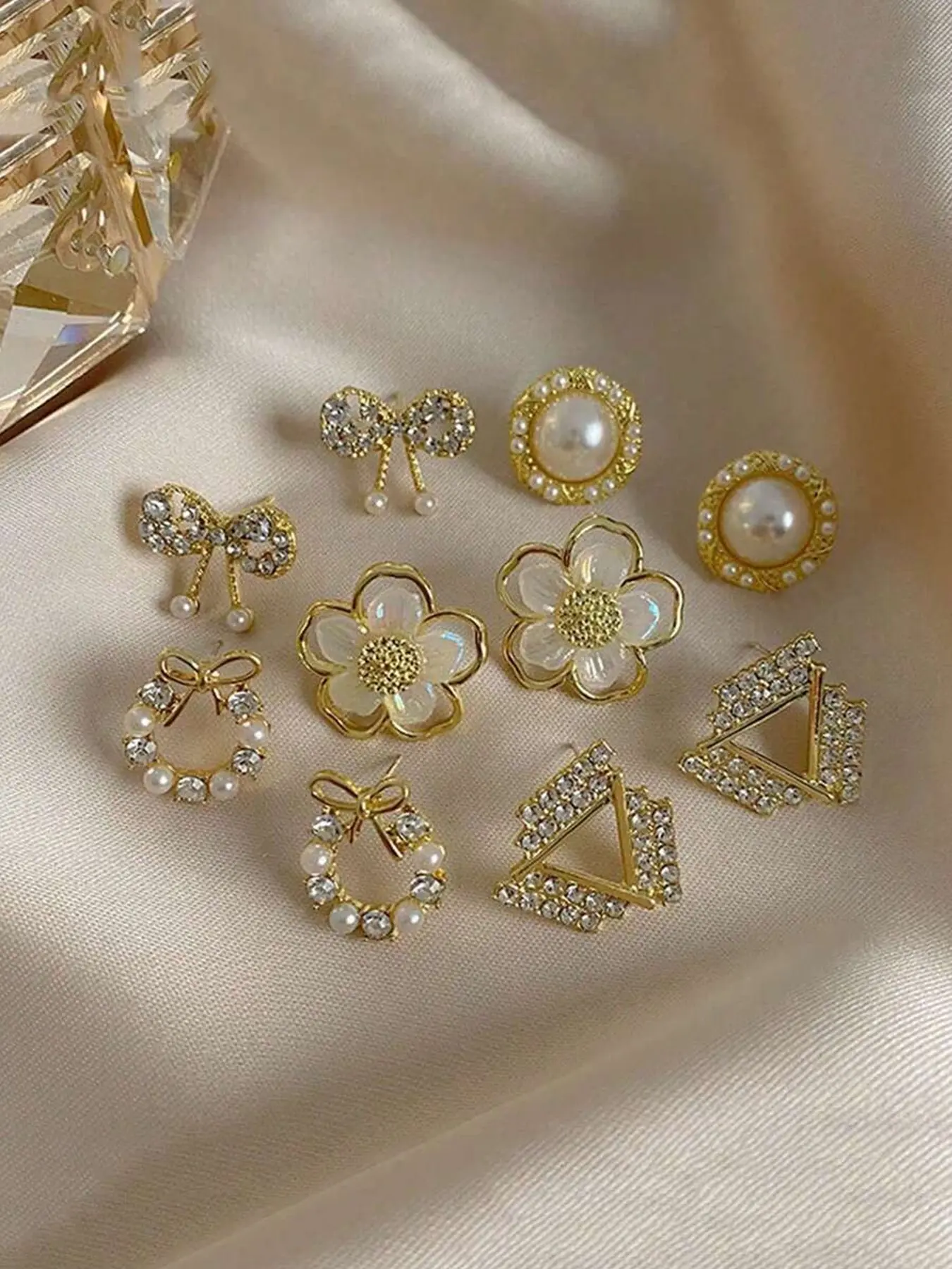 5 Pairs Minimalist Cute Bow &  Imitation Pearl Rhinestone ,  Floral Studs, Versatile Triangle Dangle Earrings for Women, Daily & Party Wear