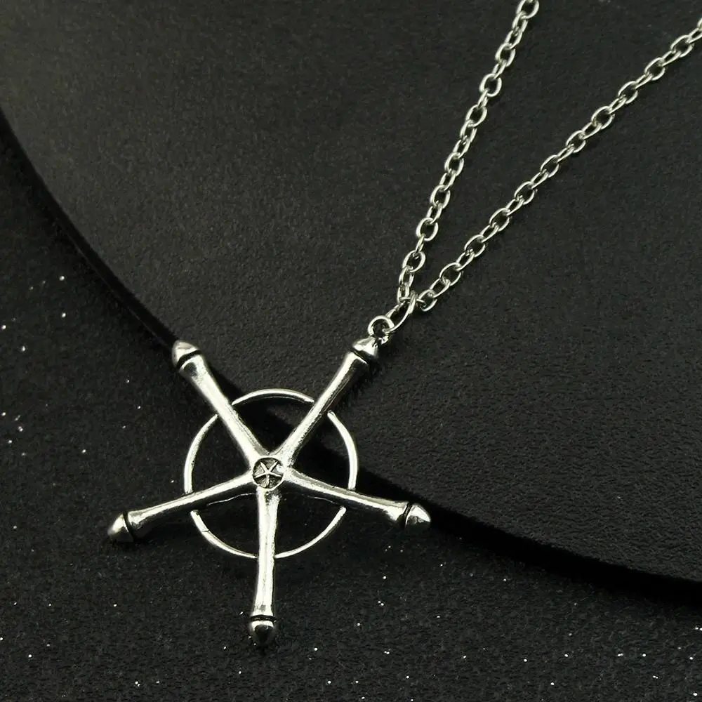 Anime BLEACH Kurosaki Ichigo False Mask Cosplay Necklace Keychain Grimmjow Necklace Cosplay Accessories Man Woman Jewelry Gifts