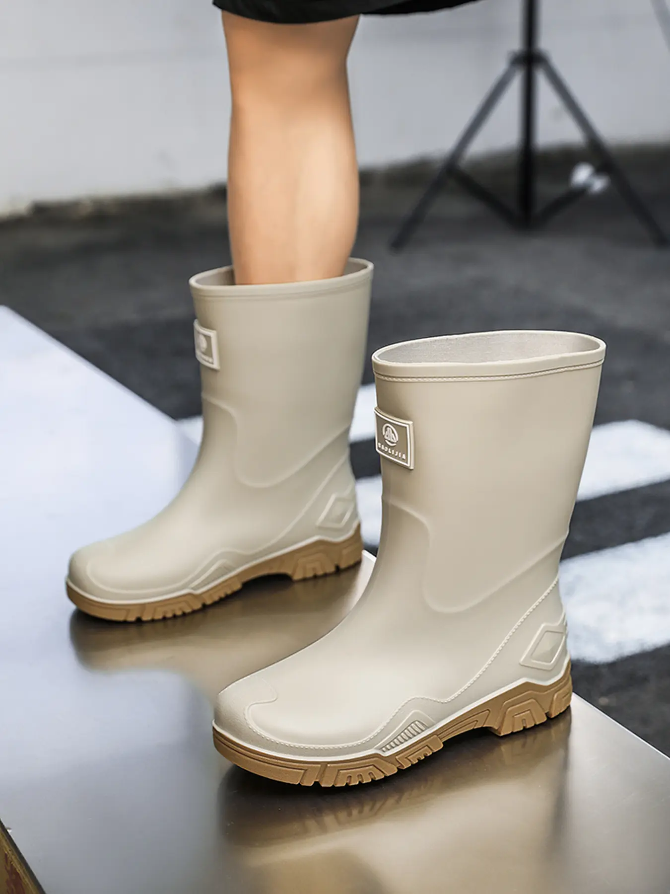 Unisex Mid Calf Waterproof Rain Boots Non Slip Thick Rubber Water Boots for Fishing Kitchen Car Wash Gardening Outdoor Work
