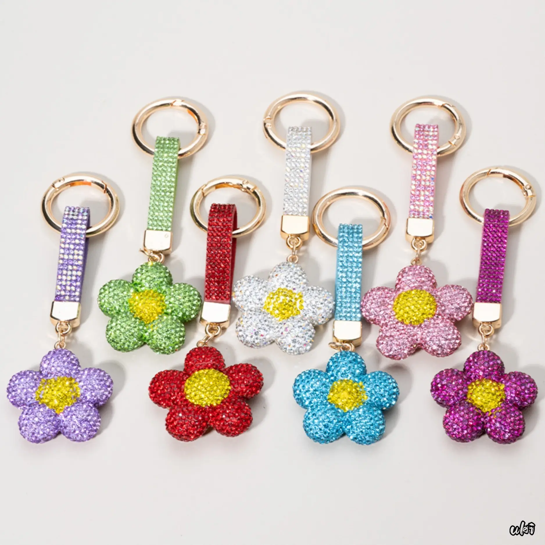 Full Rhinestone Flower Keyring - Luxury Crystal Floral Bag Pendant, Elegant High-End Bling Charm, Clip-On Accessory for Handbags/Backpacks, Ideal Delicate Small Gift for Fashion-Loving Young Ladies, Flowers, Girls