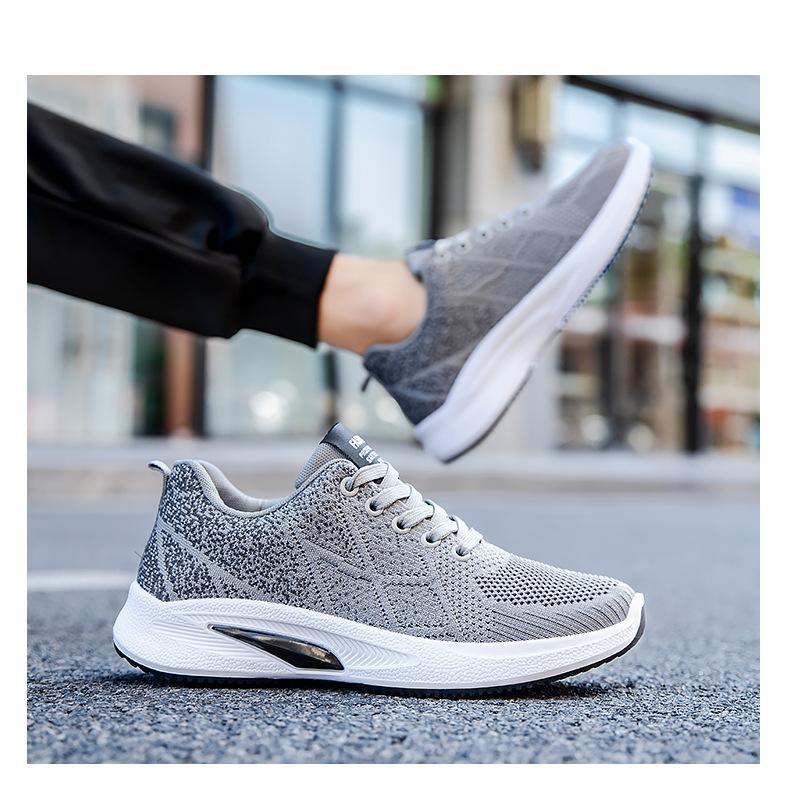 New men's sports shoes with soft soles, comfortable running shoes, breathable fly-knit fabric shoes, popular cross-border export sports and casual shoes