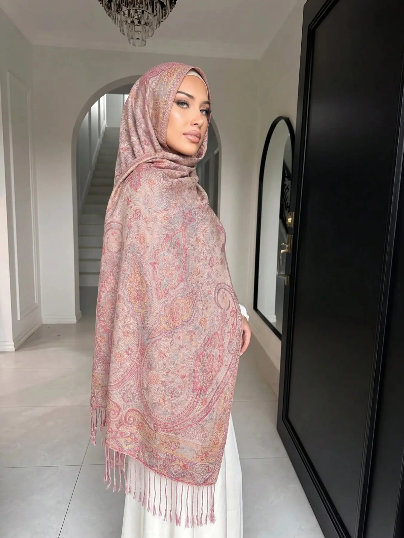 Women's Paisley Jacquard Pashmina Hijab, Tassel Modest Shawl, Elegant Islamic Headscarf, Soft & Lightweight Fabric