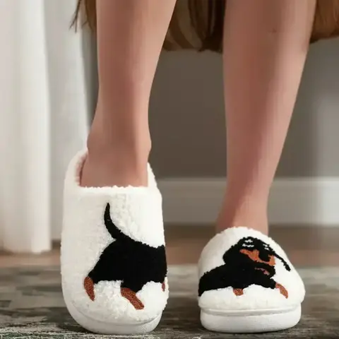Soft Plush Wiener Dog Slippers, Cute Embroidered dachshund Dog Design, Unisex Indoor Outdoor Warm Non-Slip Fluffy House Shoes, Perfect Christmas Gift