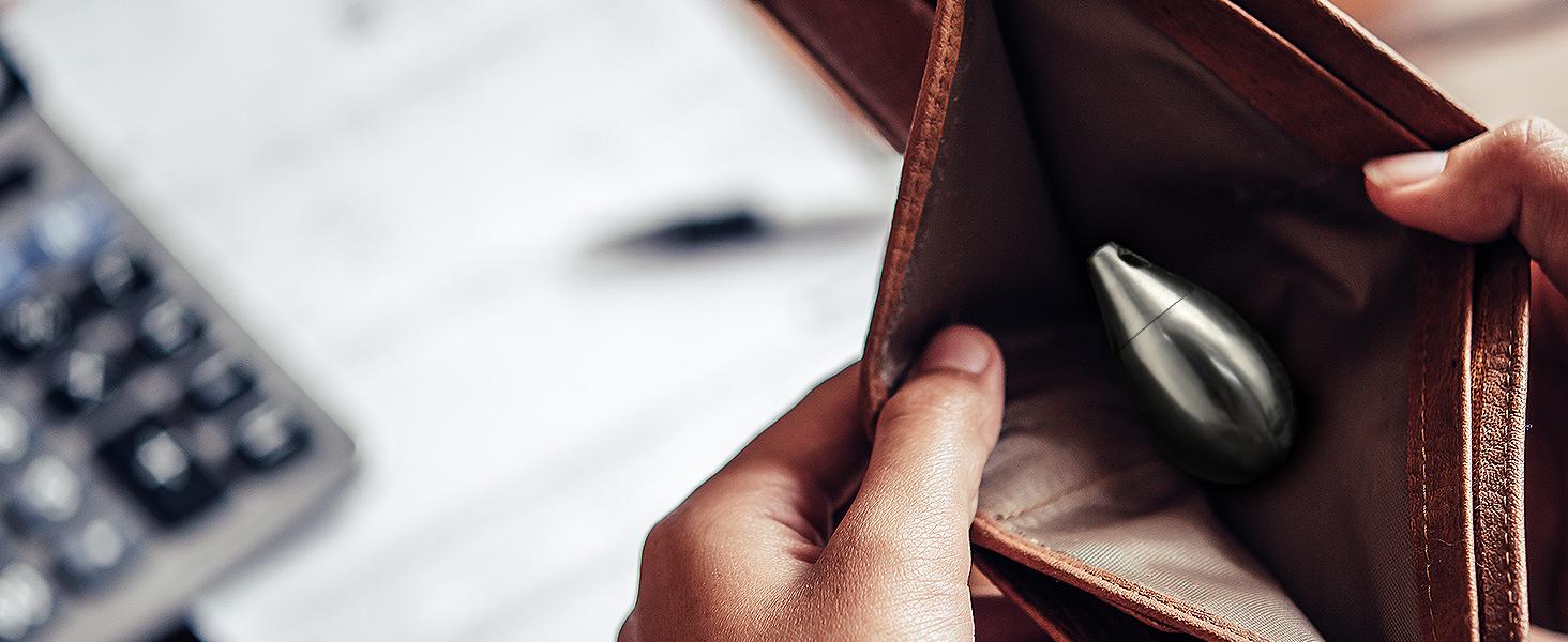 Pill Holder Necklace Pill Case Pill Container Necklace for Men Christmas Gifts Stocking Stuffers Waterproof Pill Holder Emergency Aspirin Small Pill Box W/Chain Tiny Fob