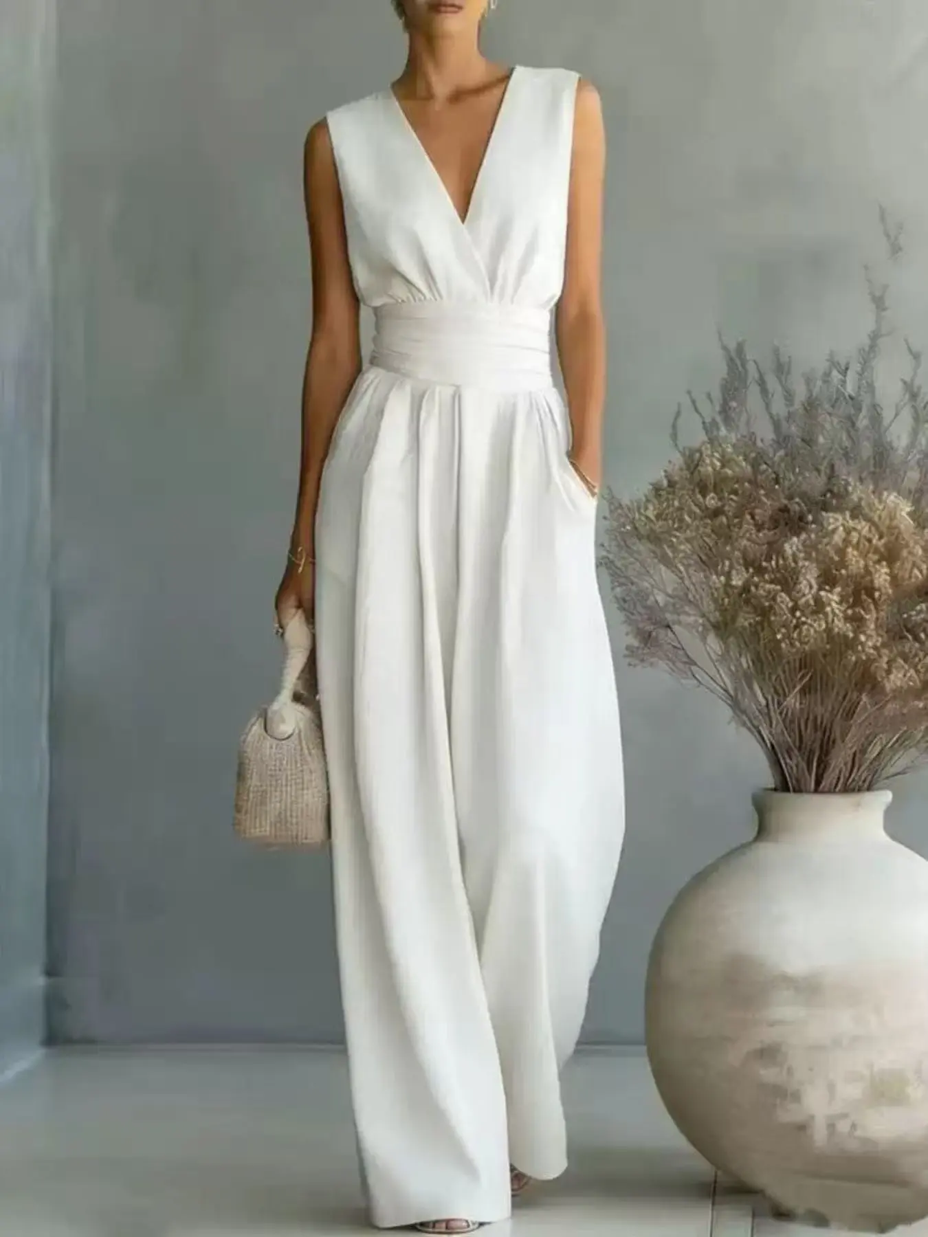 Fashion Elegant Chic Style Women's Sleeveless V-Neck Slim-Fit Dress, Plain Surface Unlined, High-Quality Material, Perfect for Daily Wear, Everyday