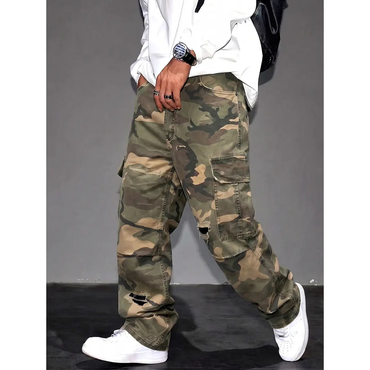Men's Camouflage Cargo Pants Baggy Loose Fit Wide Leg Casual Streetwear Hip Hop Fashion Vintage Distressed Cargo Trousers Regular Waist Relaxed Fit Work Pants Outdoor Utility Trousers Classic Camo Pants Y2K Style Comfortable Everyday Wear