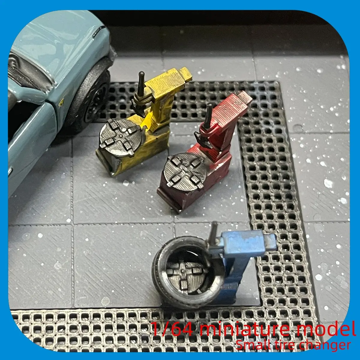 Detailed Scene 1: 1:64 Scale Micro Model Repair Shop, Mini Tire Change Machine Figurine, Vintage Car Model Display, Weathered Setup