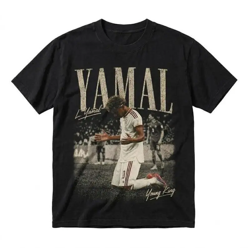 Retro Soccer Graphic Casual Tee for Fans, Vintage Distressed Cotton Blend Tops with a Fade-Proof Bootleg Print