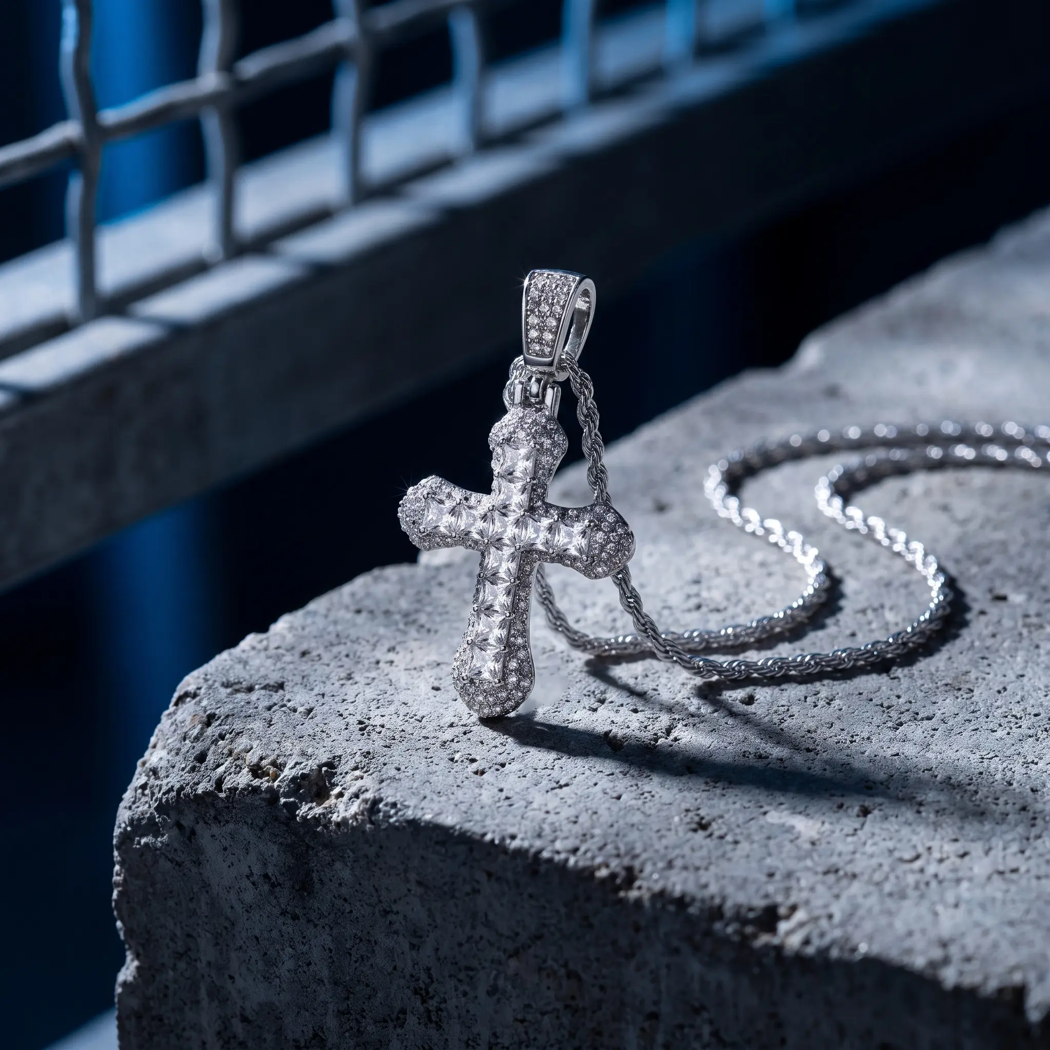 Edgy Punk Cross Pendant Necklace For Street Style Glitter Rhinestone Zircon Chain Unisex Sweater Accessory Everyday Essential