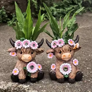 Highland Cow Ornament Decorated with Flowers Brown Scottish Farmhouse Handmade Statue Indoor & Outdoor Table Garden Decor Perfect Gift for Christmas Halloween Birthday Retro Rustic Craft Figurine