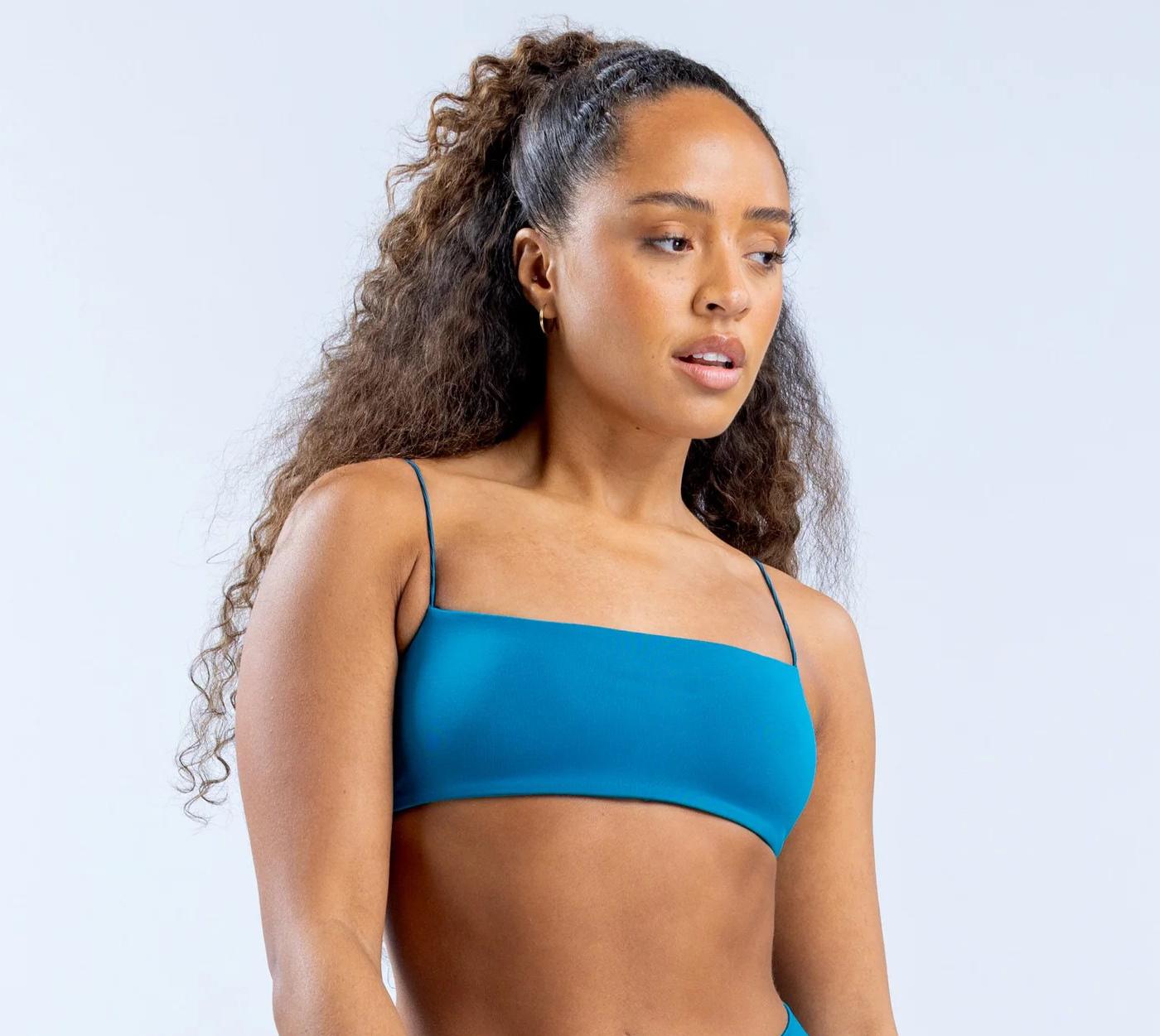 DFYNE's newest and hottest thin-strapped backless bra |   Matte finish, exposed back, padded, high-elastic sports bra, perfect for summer hot girls, wear as outerwear or innerwear.
