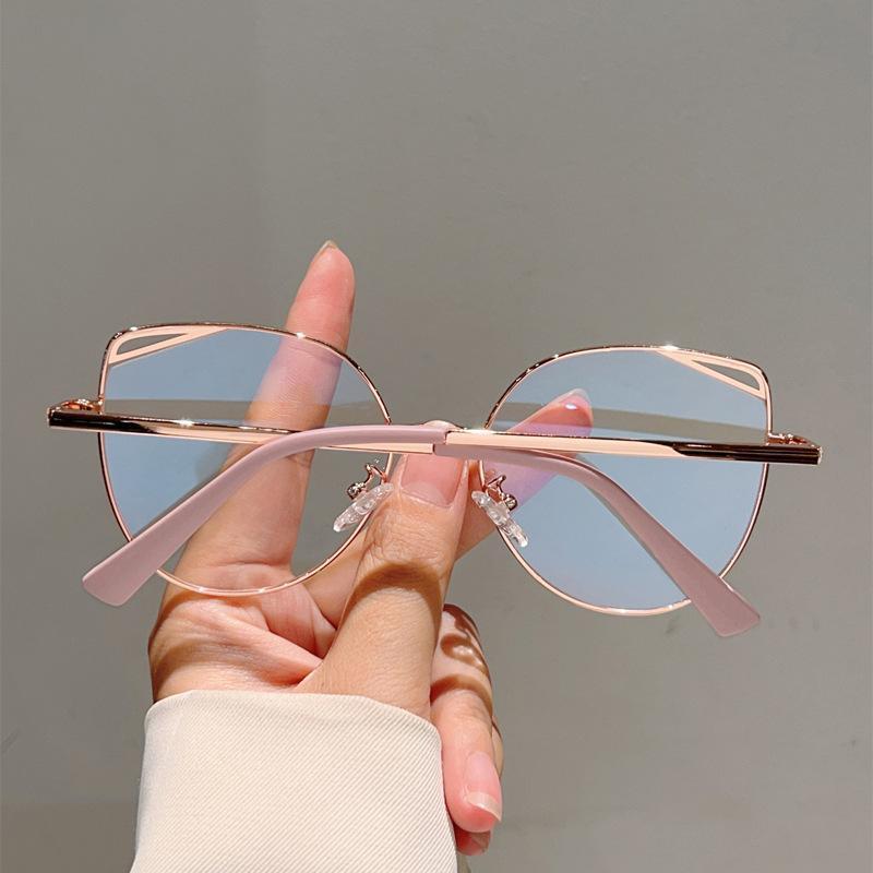 Stylish Cat-Eye Hollow Metal Frame Anti-Blue Light Glasses for Women, Minimalist Flat Lens Computer Goggles, Lightweight & Comfortable Eyewear for Daily Office Screen Use