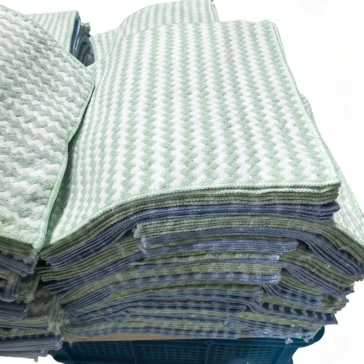 Light purple coral fleece dishcloth, bamboo fiber absorbent thickened cationic cleaning cloth, kitchen lazy cloth