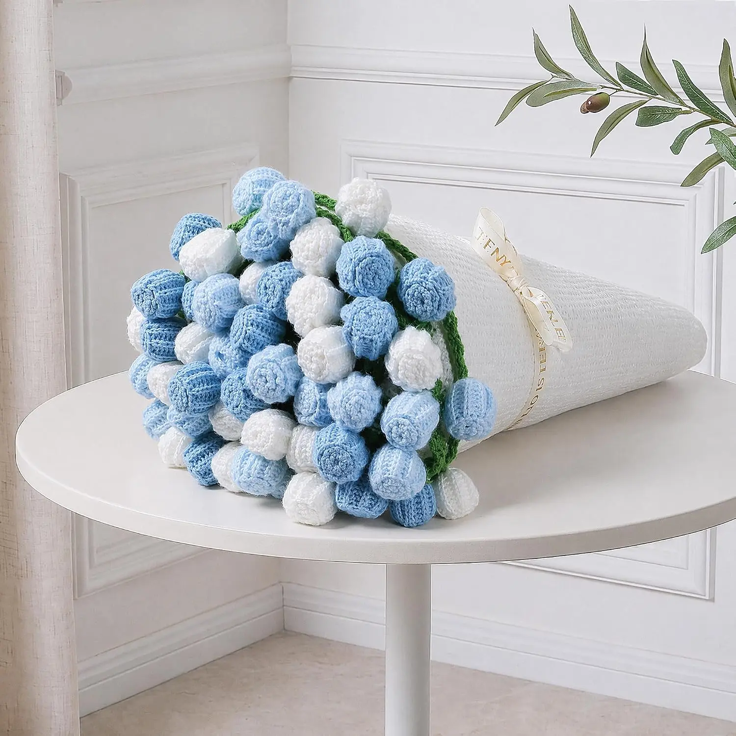 43inch Crochet Flower Bouquet Throw Blanket,  Knitted Blanket with Rose , Cute Romantic  for Her Girlfriend Mom Mother’s Day Valentine Wedding Anniversary Birthday,  and White