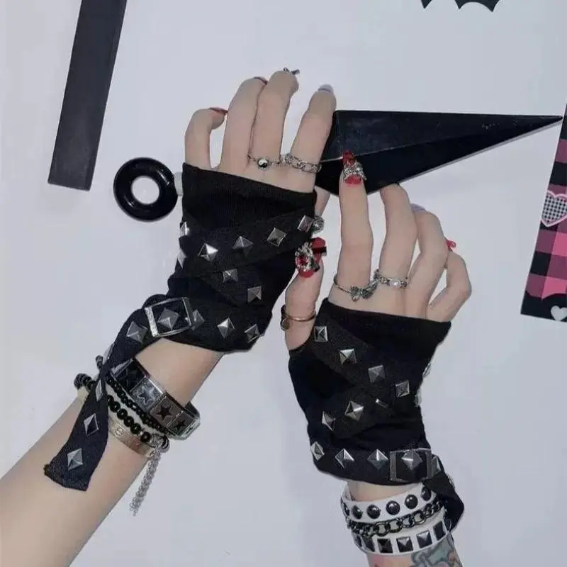 Gothic Arm Sleeves Rivet Punk Street Dance Performance Hottie Rivet Chic Design Glove Y2k  Accessories Cosplay Fingerless Gloves