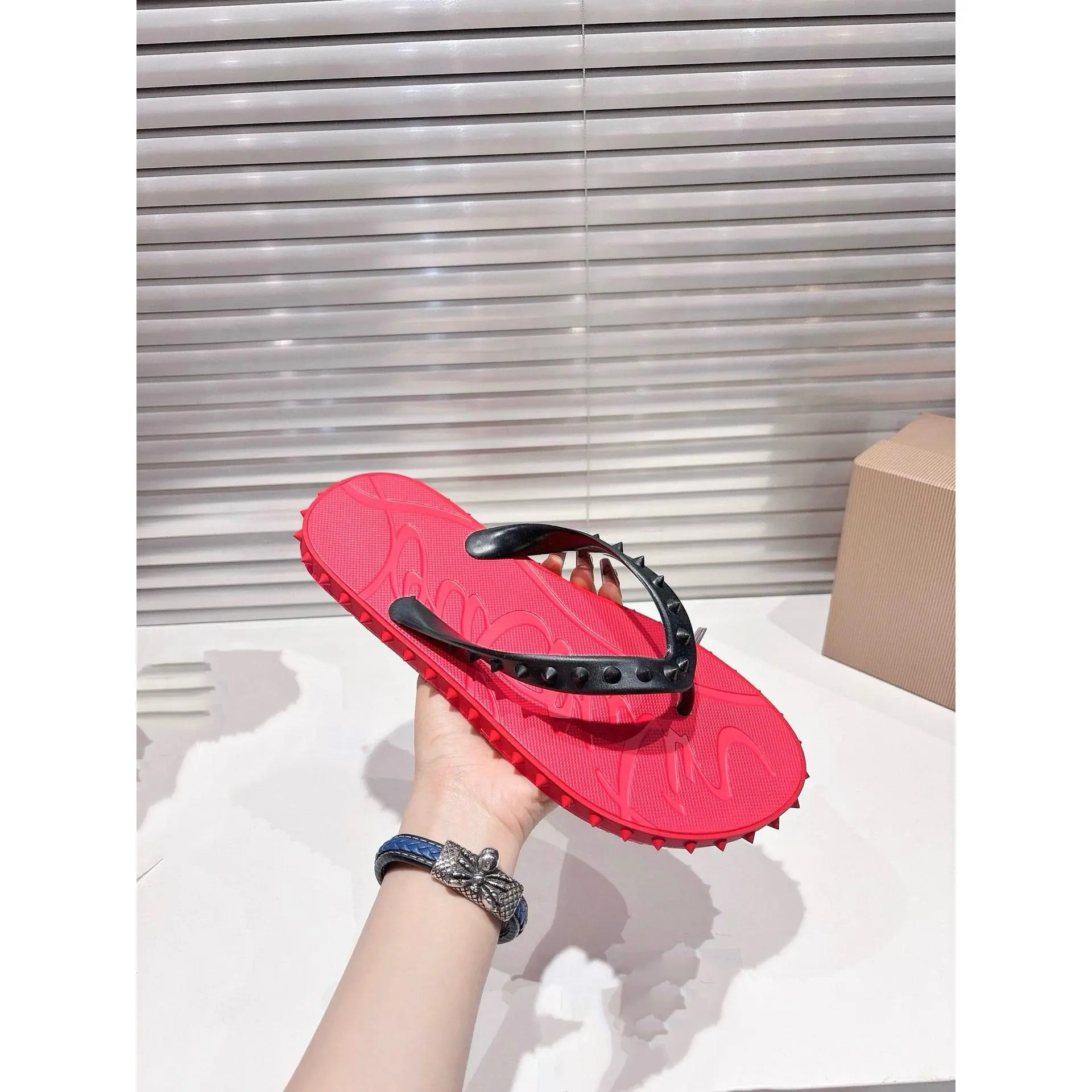 Gym Home Workout Adjustable Summerwins Unisex Red Bottom Rivet Flip Flop - British Fashion Lightweight Casual Flat Sports Sandals for Beach & Daily