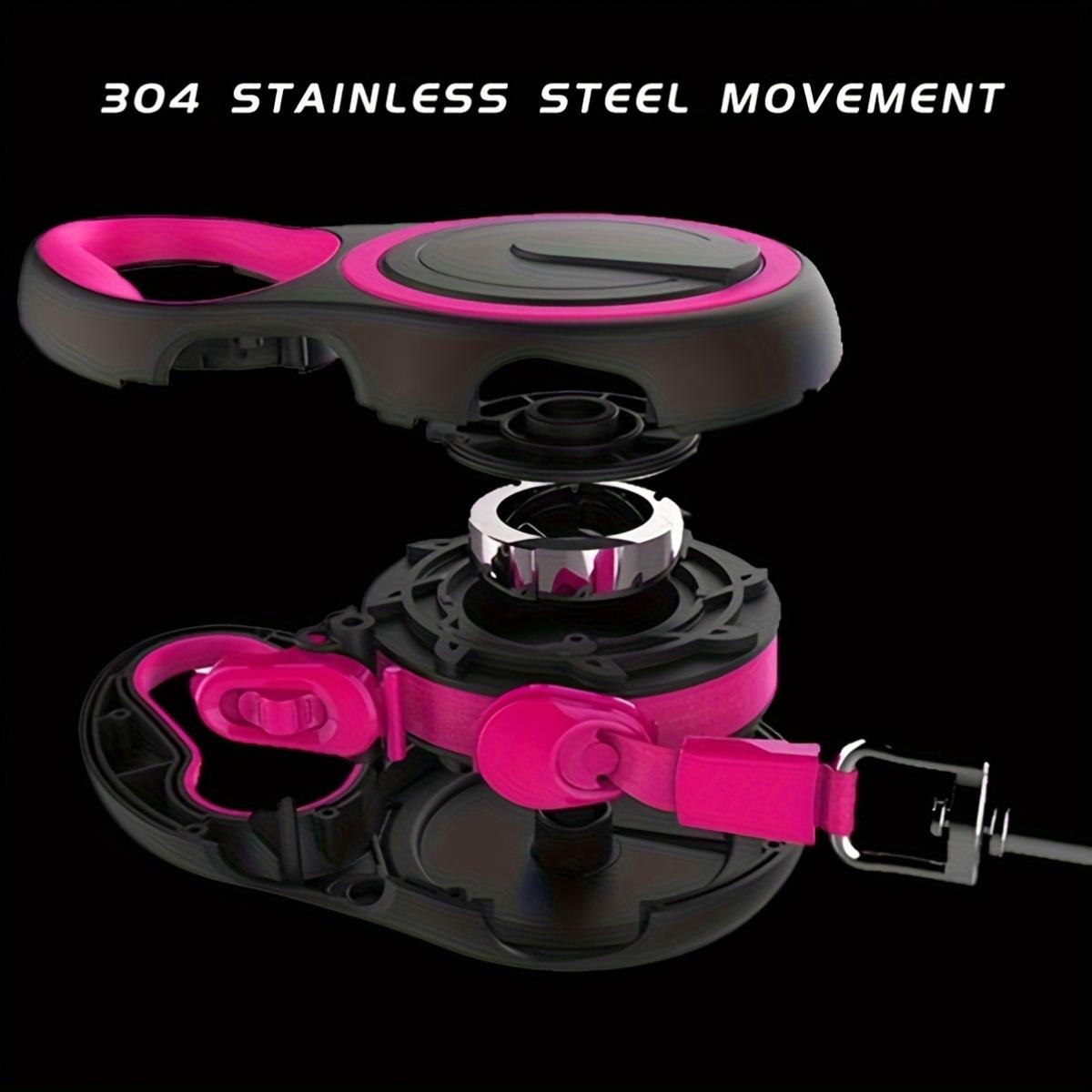 Retractable leash, suitable for medium-sized dogs, durable and comfortable, ideal for outdoor adventures.