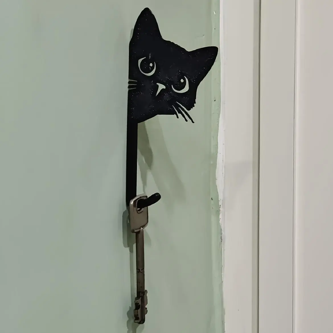 Bohemian Cat-Shaped Door Hook Wall-Mounted Behind Door Hanger - Plastic Hanging with Concealed Storage Suitable for Keys, Towels, Utensils, Entryway Decor for,,, Bathroom - Decorative Key Holder Pendant