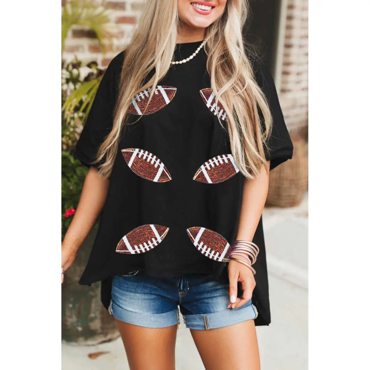 Casual Crew Neck T-Shirt with Sequin Rugby Football Patch, Loose Game-Day Pullover in Cotton Elastane, Tshirt, Style, Sequins Shirt, Game Day Theme, Shimmer, Comfortable, Women, Top, Football Fashion, Fit, Tops