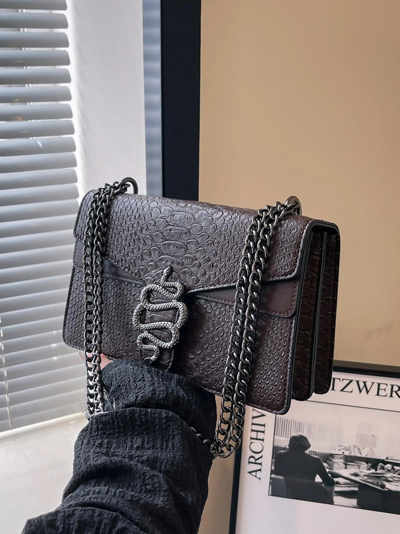 Elegant Snake Print PU Leather Shoulder Bag for Women, Cute Flap Crossbody Satchel Purse Metal Chain Strap, Lightweight Versatile Handbag for Shopping Wedding Evening Occasions