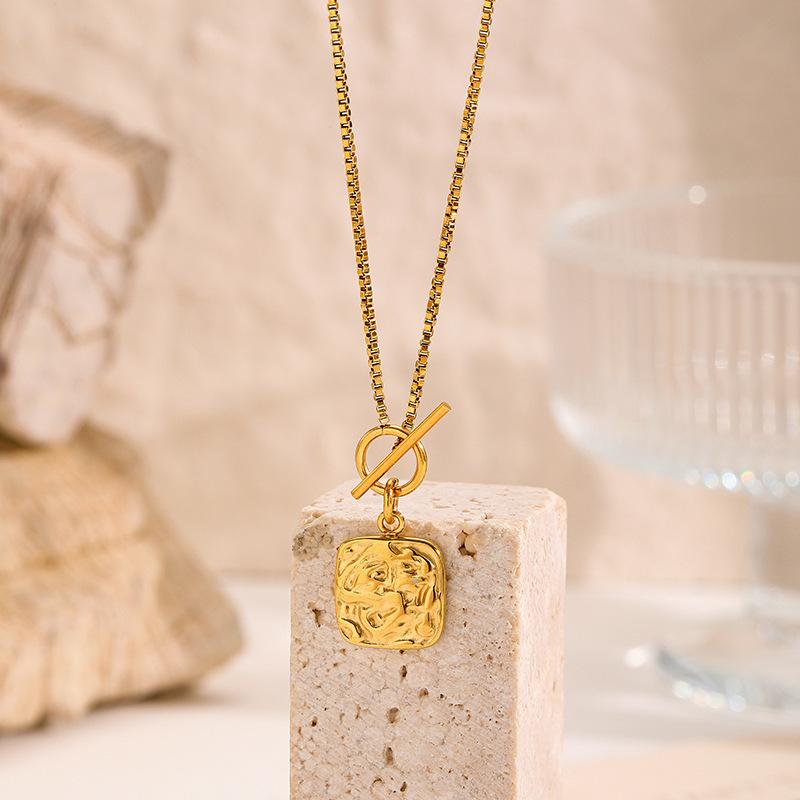 European and American embossed necklaces, niche luxury heart-shaped Cupid pendants, stainless steel sweater chains, vintage titanium steel accessories