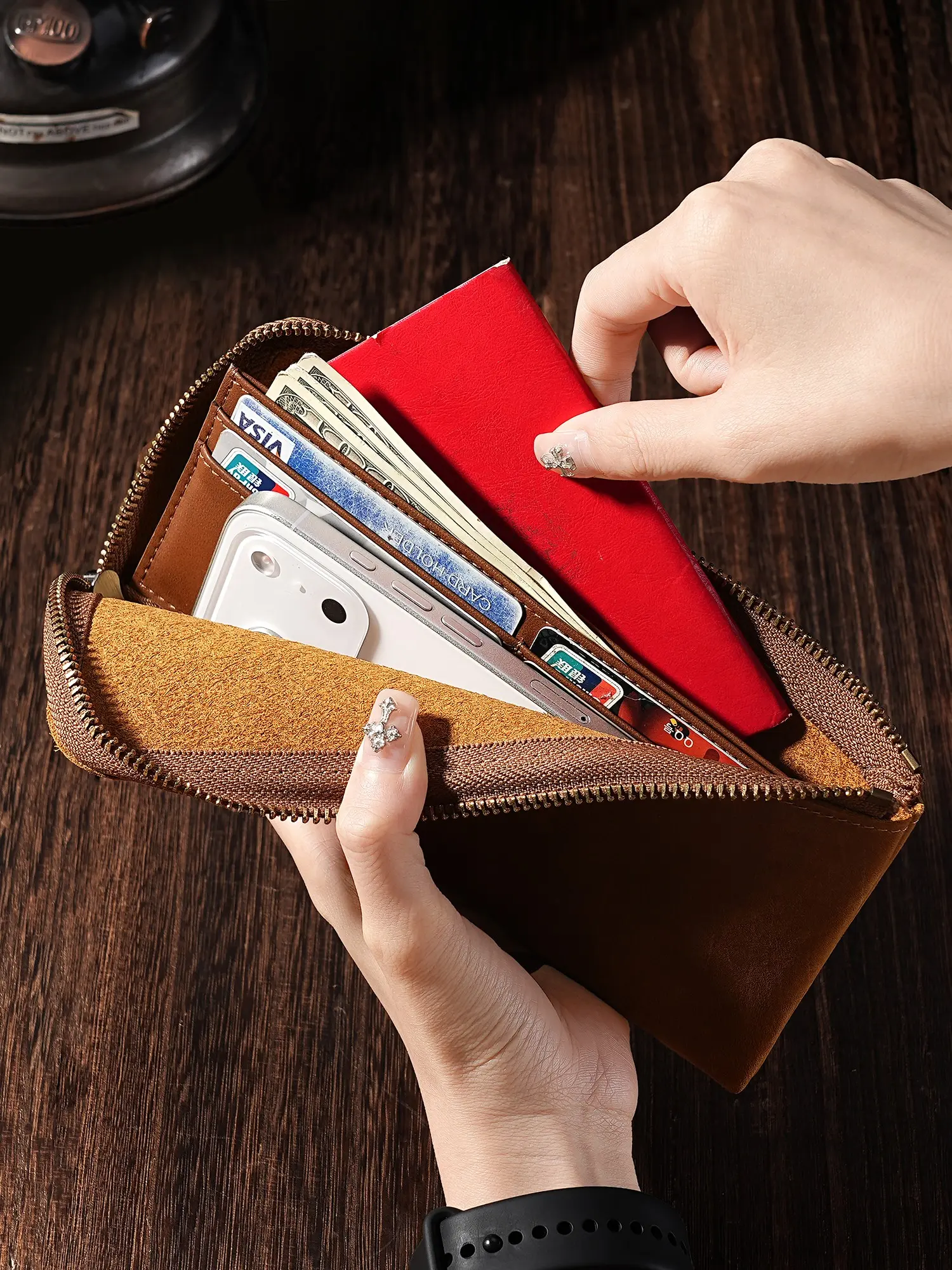 Top-Grain Crazy Horse Leather Long Wallet for Men Women, Vintage Zipper Around Wristlet Clutch, Extra Large Phone Wallet with 7" Zipper, RFID Blocking Travel Wallet for Holiday Party Gift